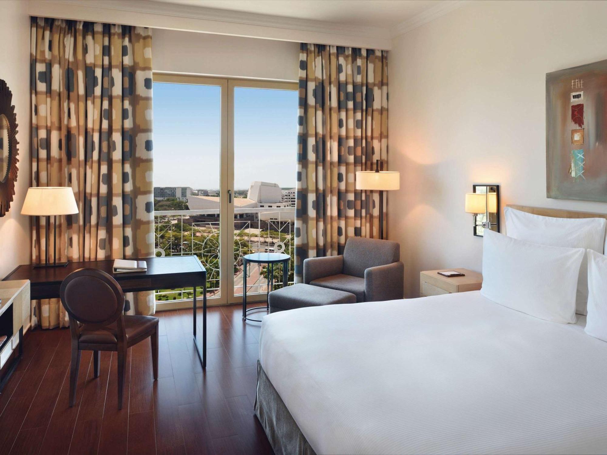 Moevenpick Ambassador Hotel Accra Eksteriør billede