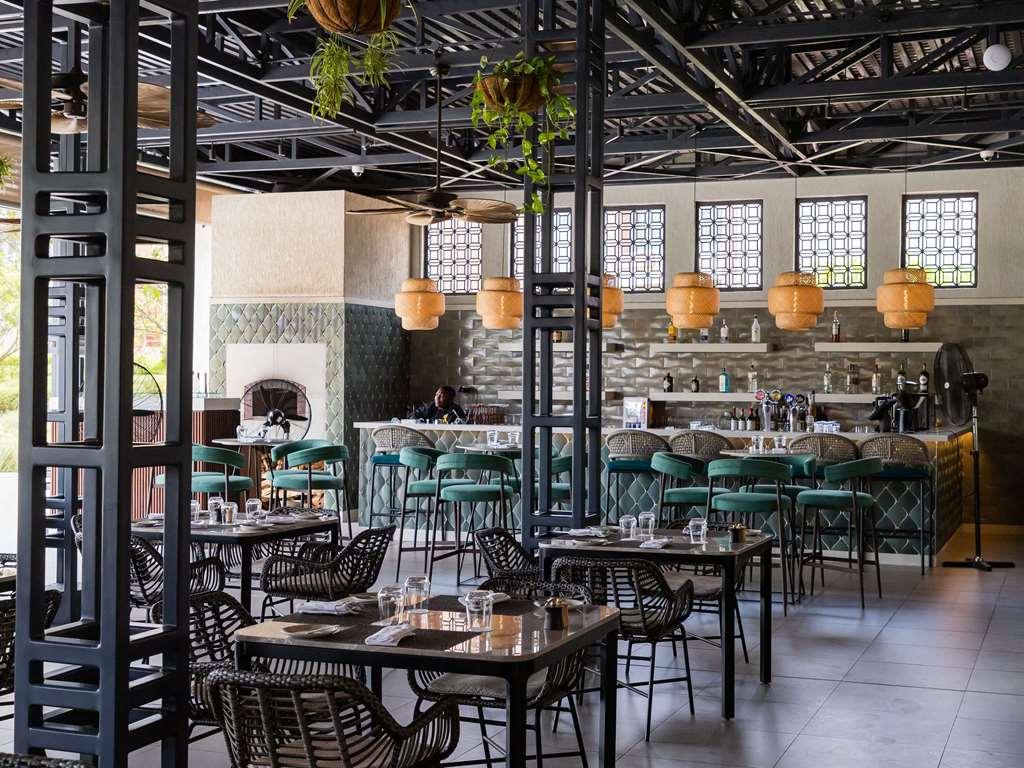 Moevenpick Ambassador Hotel Accra Restaurant billede