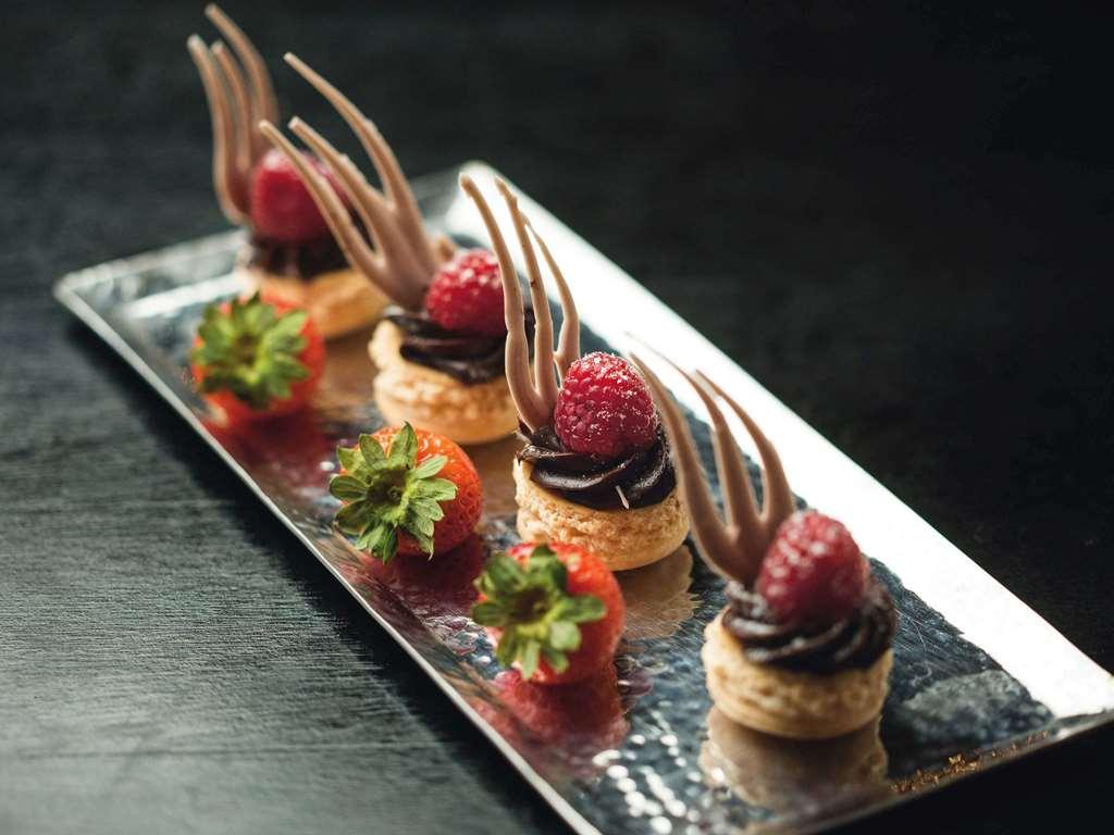 Moevenpick Ambassador Hotel Accra Restaurant billede