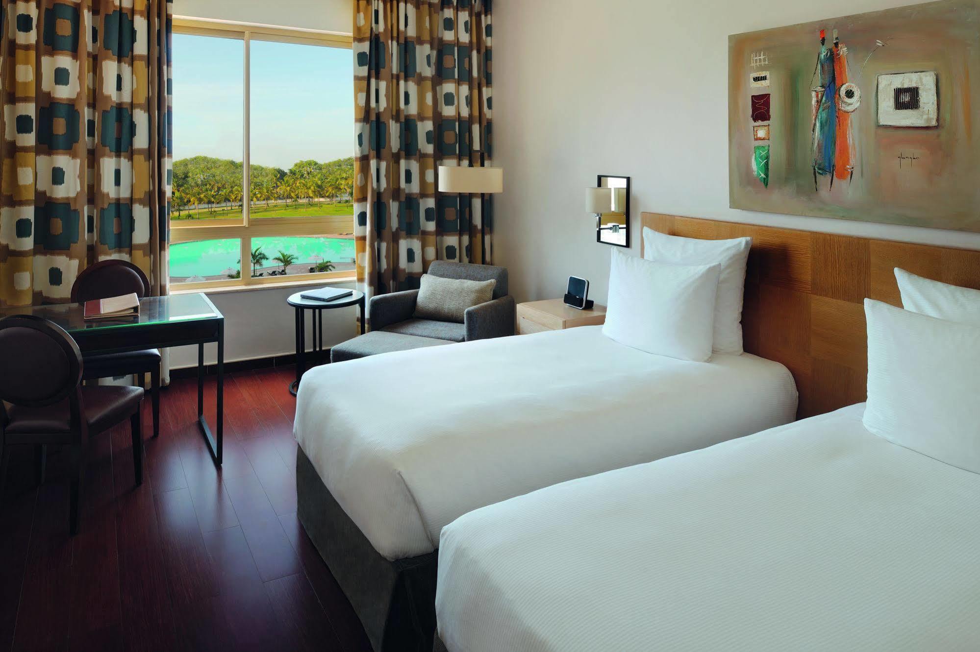 Moevenpick Ambassador Hotel Accra Eksteriør billede