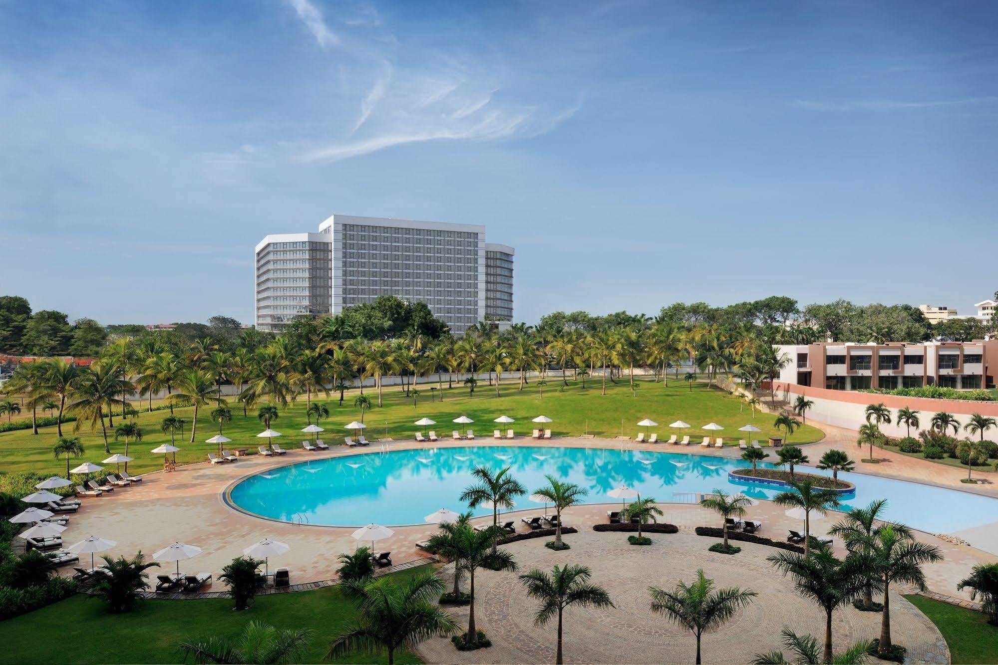 Moevenpick Ambassador Hotel Accra Eksteriør billede